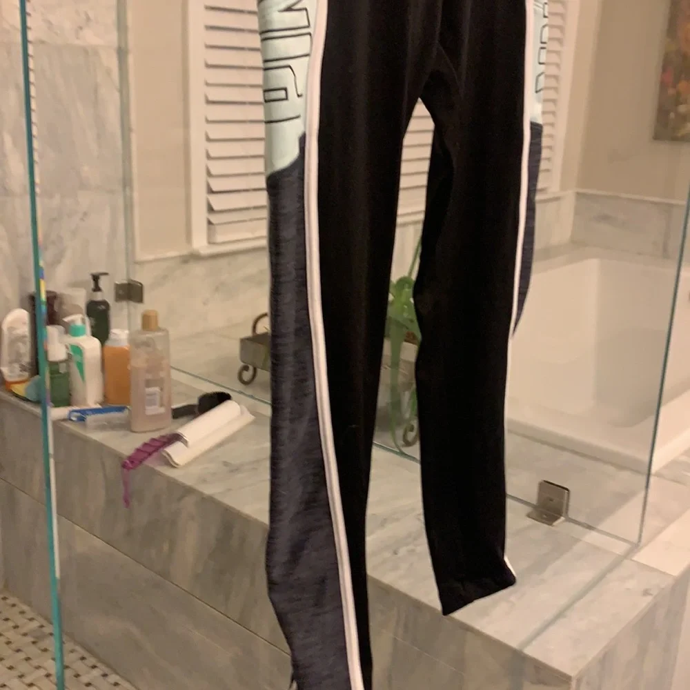 PINK workout pants - Picture 5 of 10